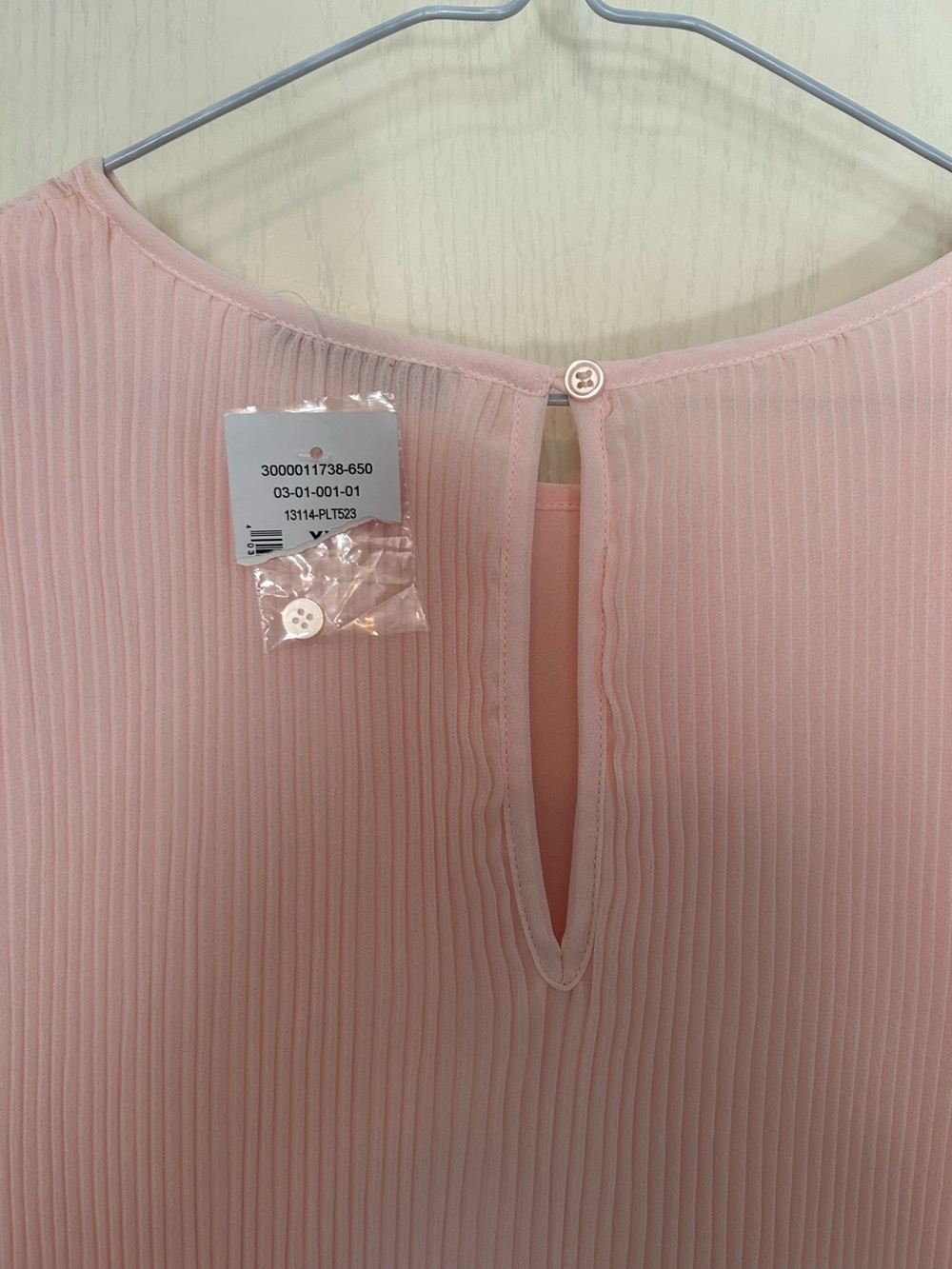 NWT Ricki's Pink Pleated Sleeveless Blouse - Picture 3 of 6